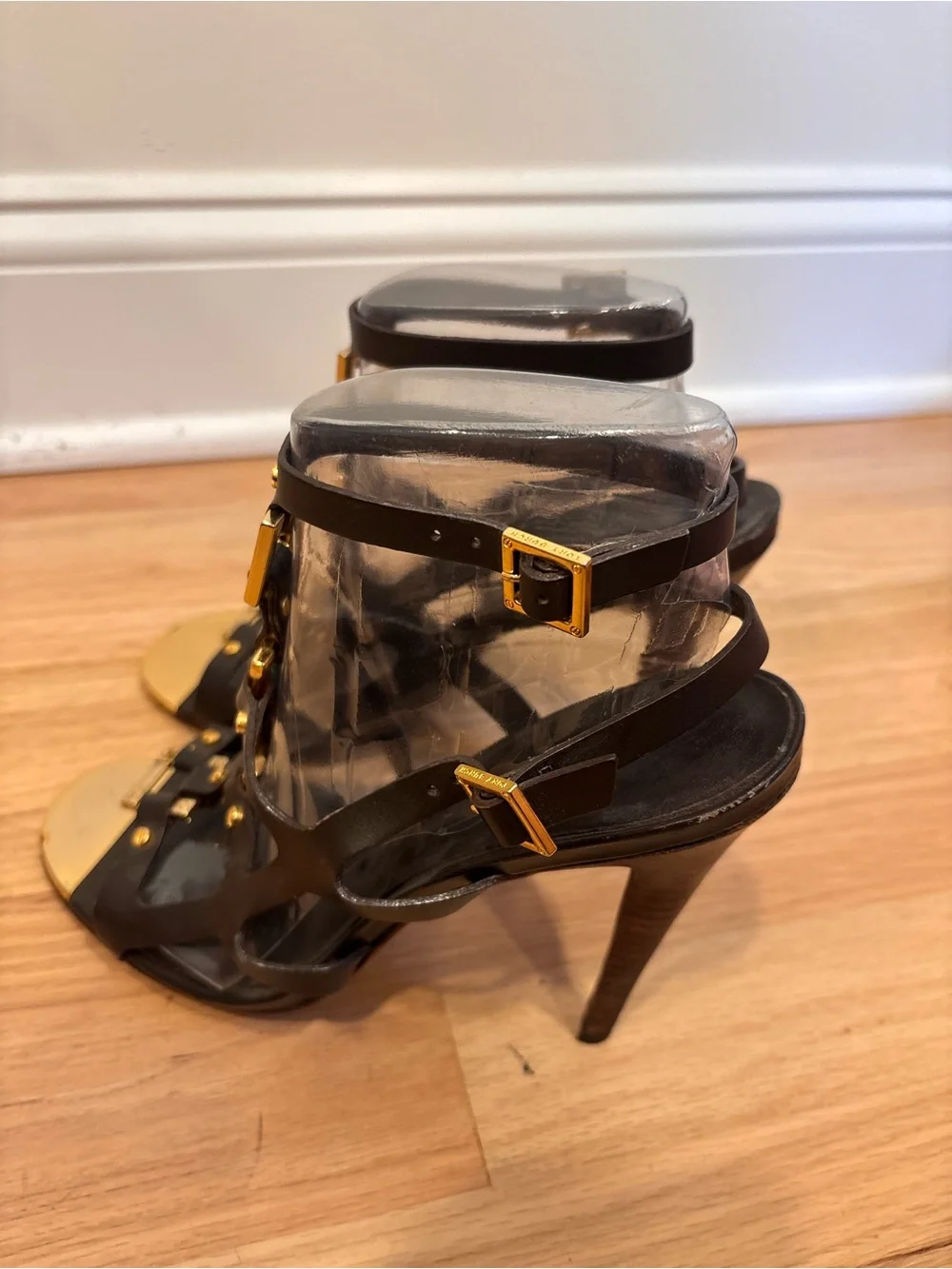 Tory Burch Francesca sandals in a black leather gladiator style size 8.5